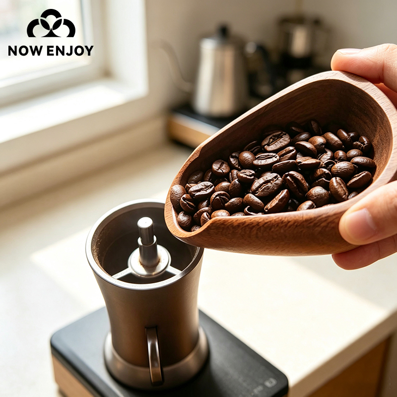 Nikmati sekarang Mangkuk Biji  - Coffee Tea And Leaf ulasan dan harga